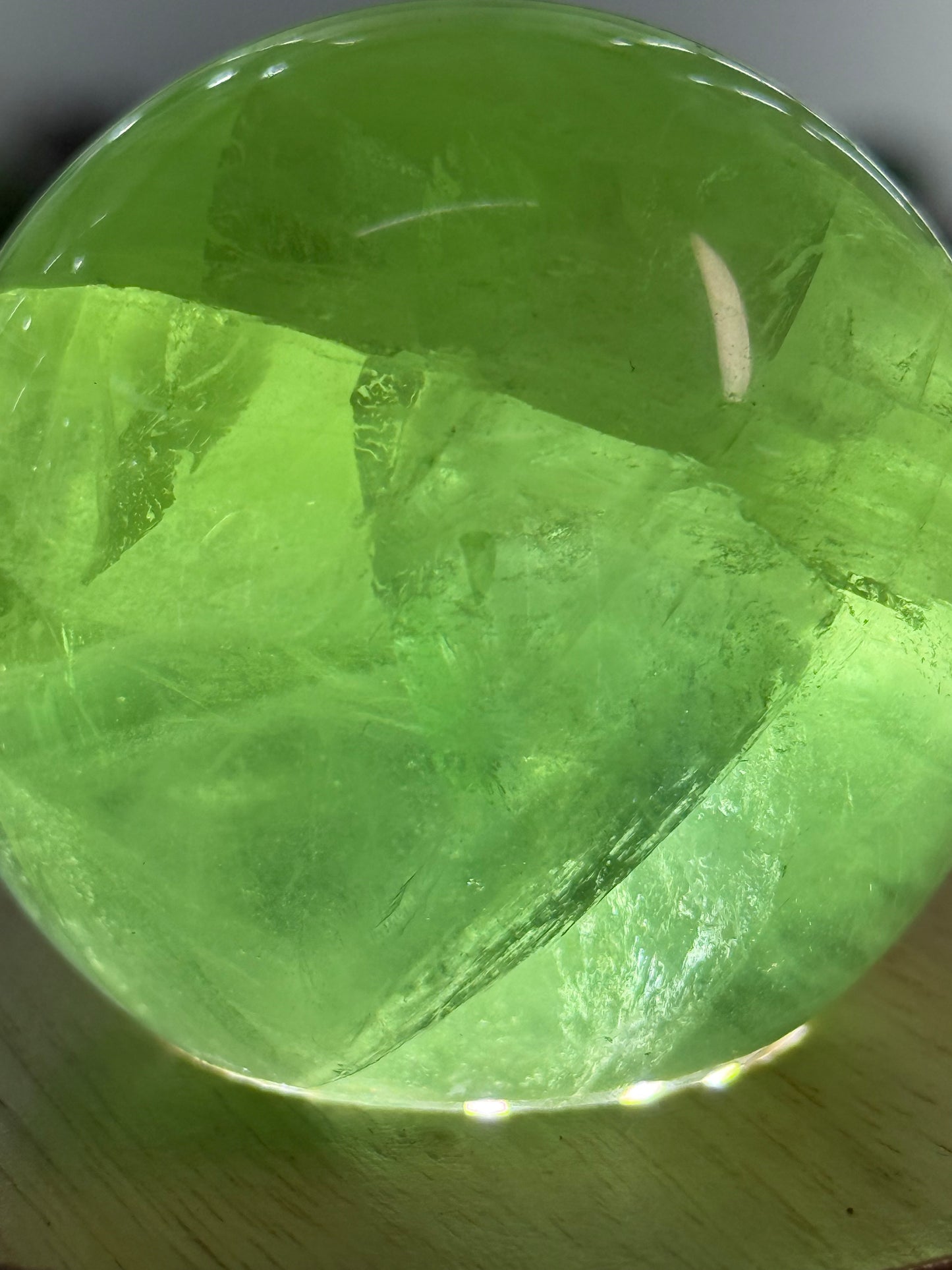 Grüner Apfel Fluorite Kugel