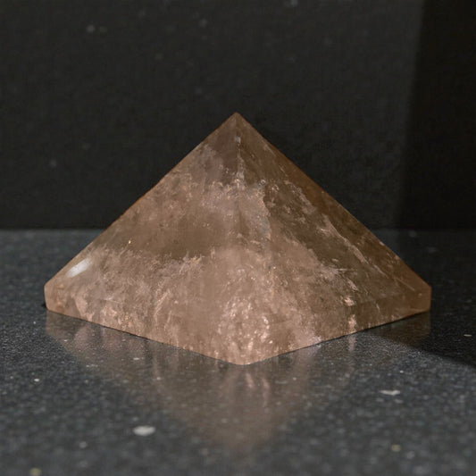 Rauchquarz Pyramide