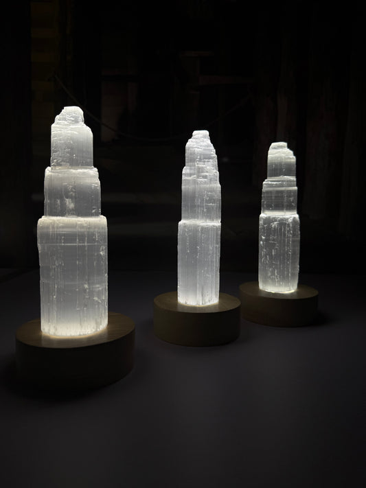 Selenit Turm mit Beleuchtung