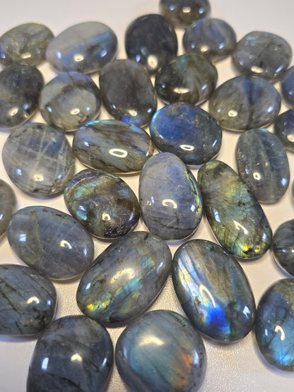 HQ Labradorite Handstein klein