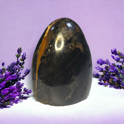 Schwarzer Opal Freiform