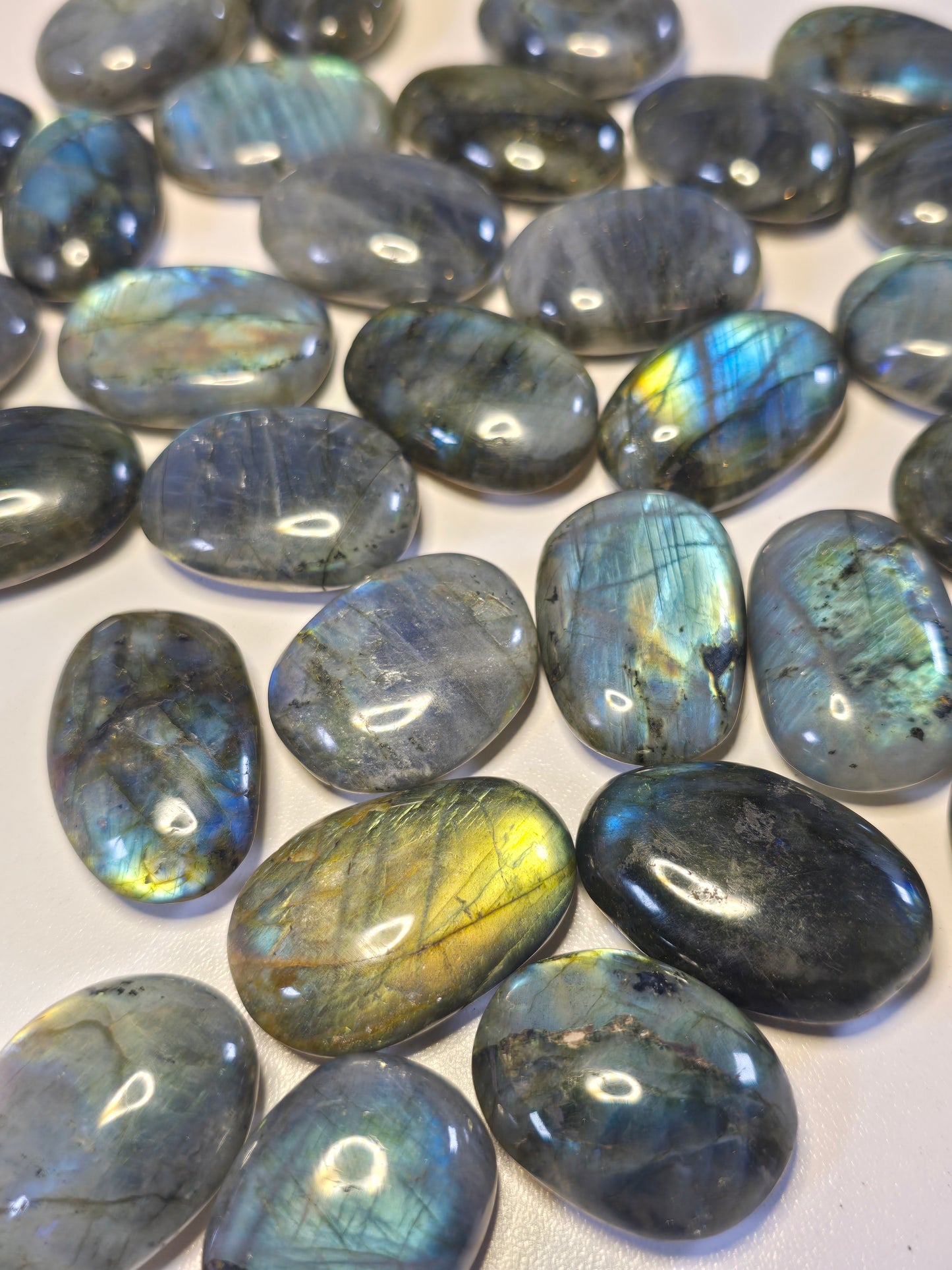 HQ Labradorite Handstein