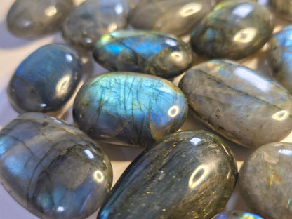 HQ Labradorite Handstein