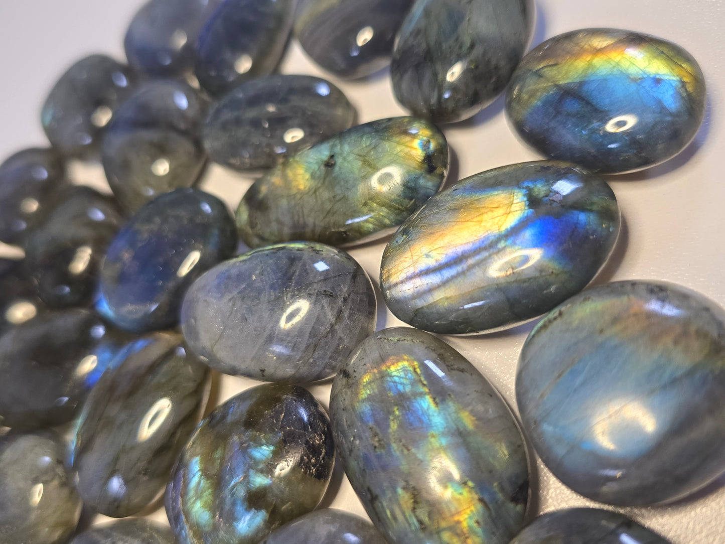 HQ Labradorite Handstein klein