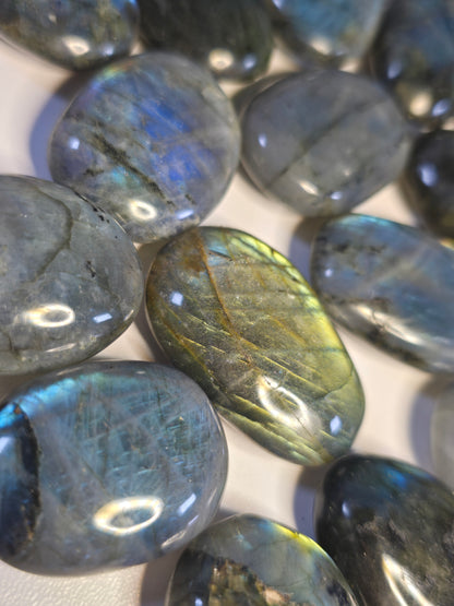 HQ Labradorite Handstein