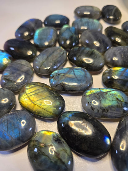 HQ Labradorite Handstein
