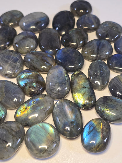 HQ Labradorite Handstein klein