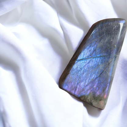 Labradorite Freiform